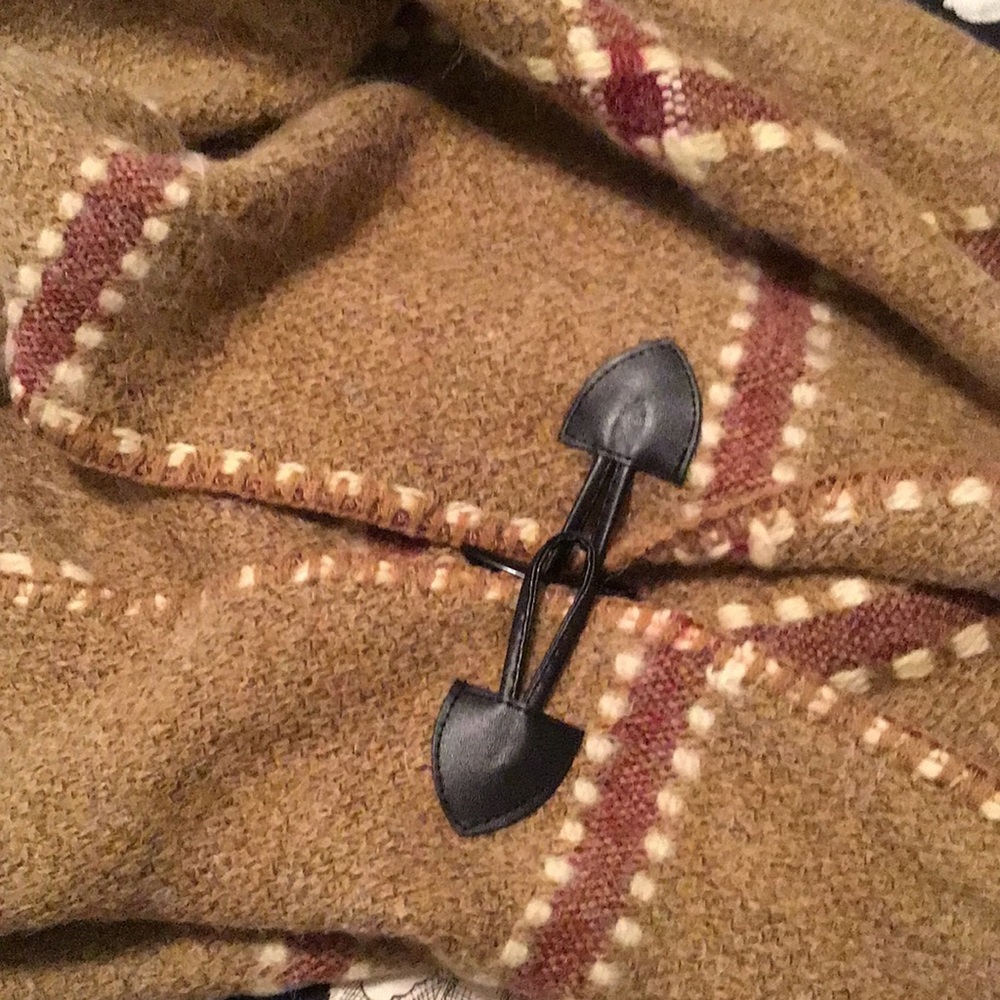 Ladies poncho - Picture 5 of 7